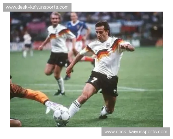 德意志战车碾压红龙？2024欧洲杯生死对决，谁能点燃激情之夜！